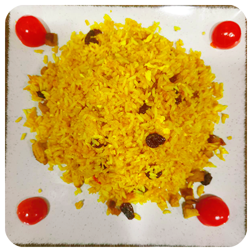 Arroz frito con pasas y curry